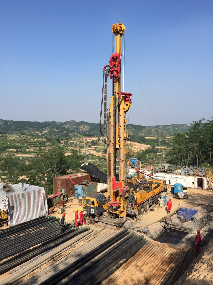 2017年6月徐工XSC1000深井钻机在山西晋城进行煤层气施工