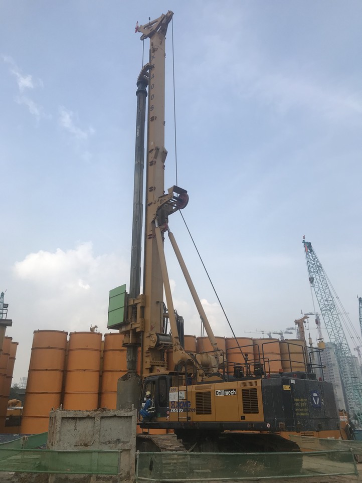 2019年4月徐工XR400S旋挖钻机在新加坡施工
